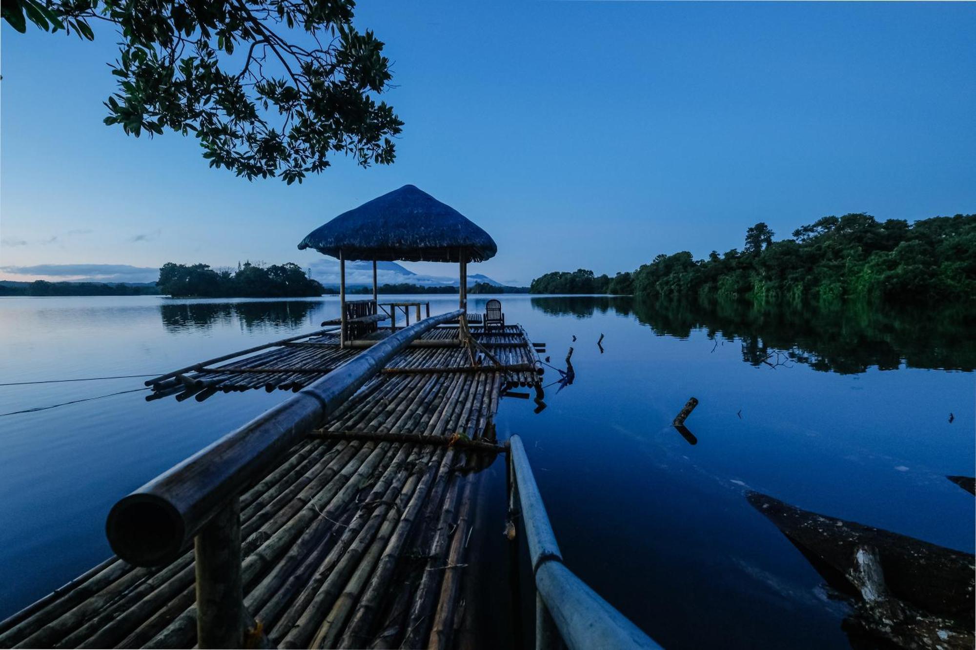 Almost Heaven Lake Resort By Cocotel Cavinti Экстерьер фото