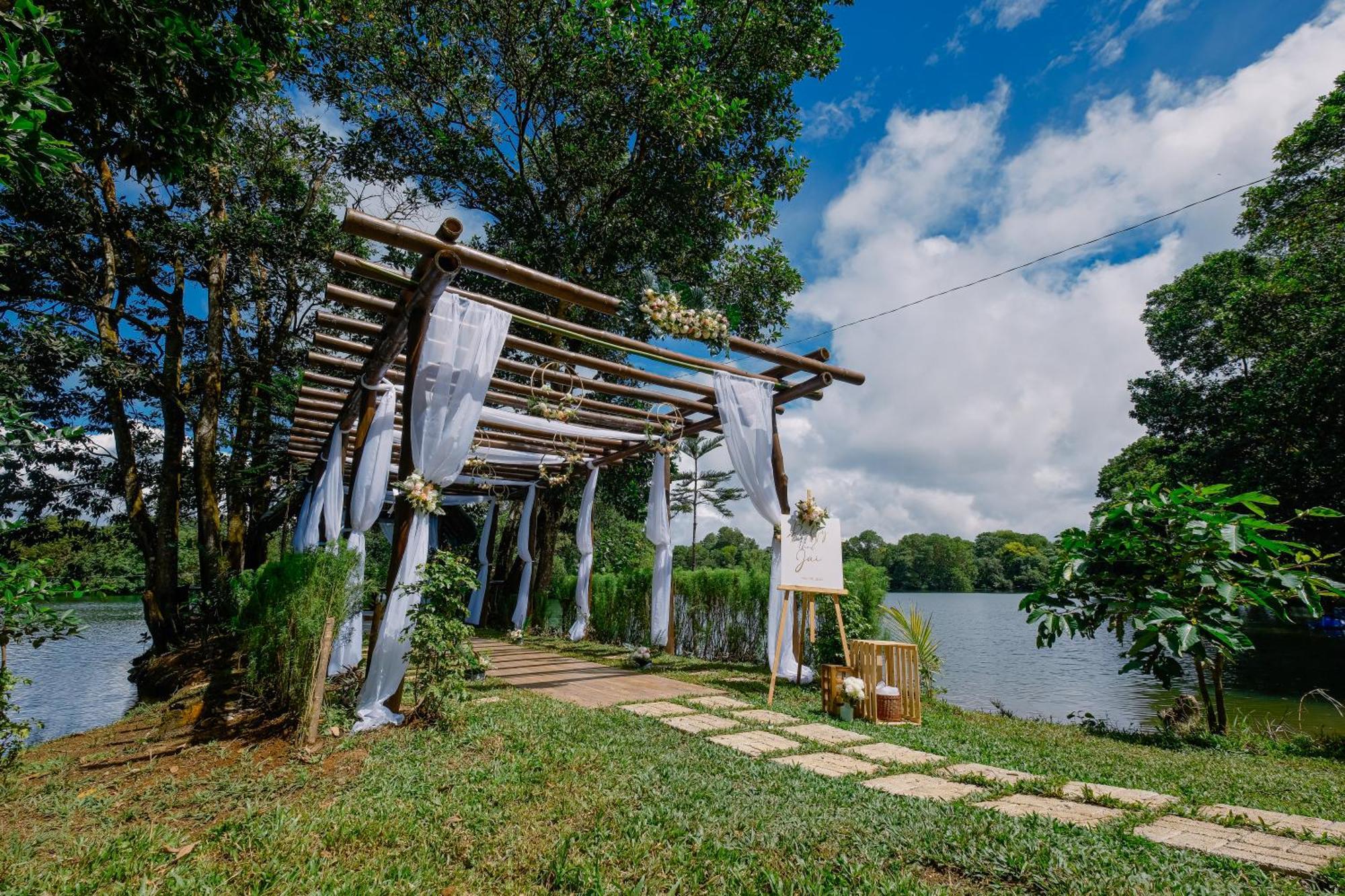 Almost Heaven Lake Resort By Cocotel Cavinti Экстерьер фото