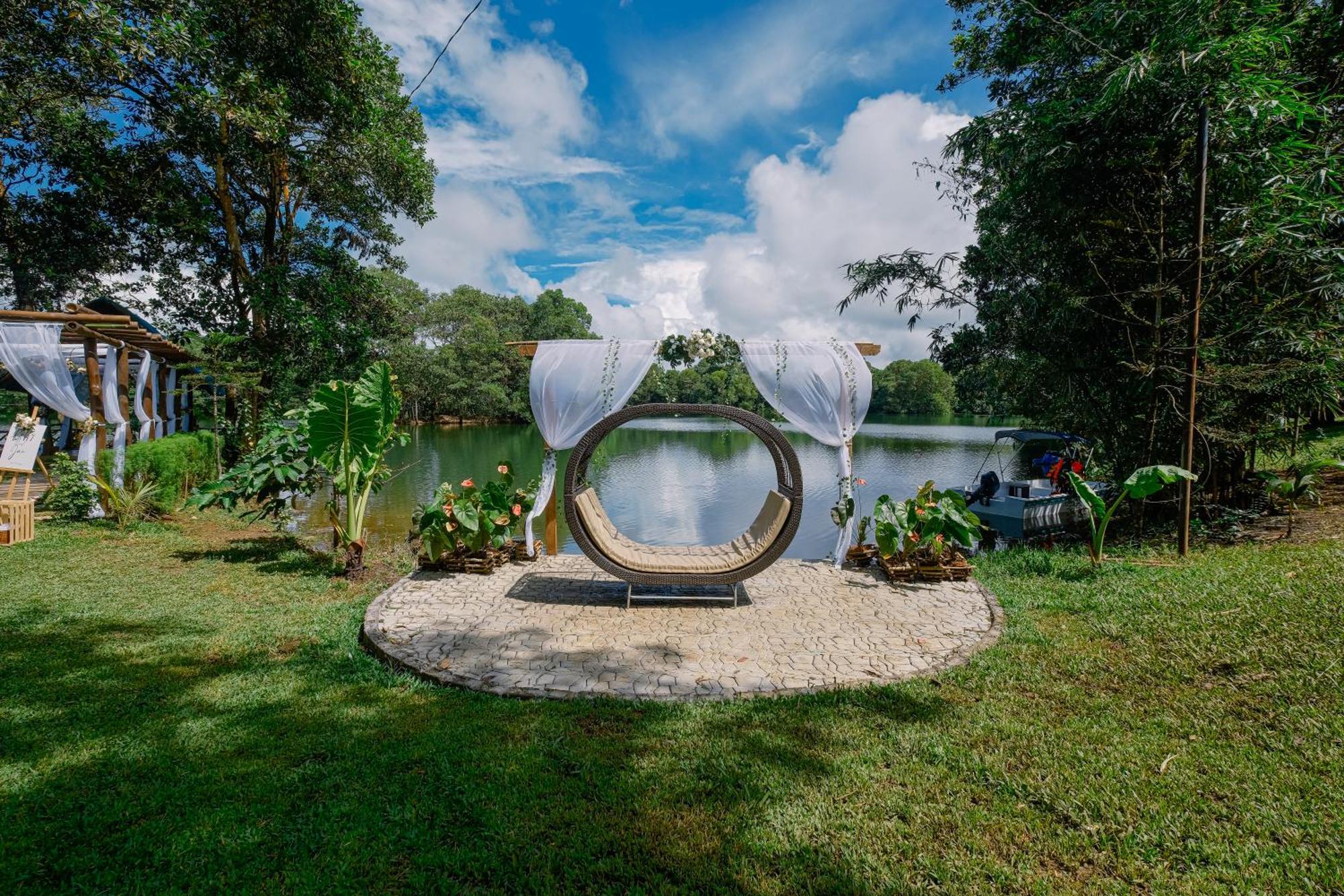 Almost Heaven Lake Resort By Cocotel Cavinti Экстерьер фото
