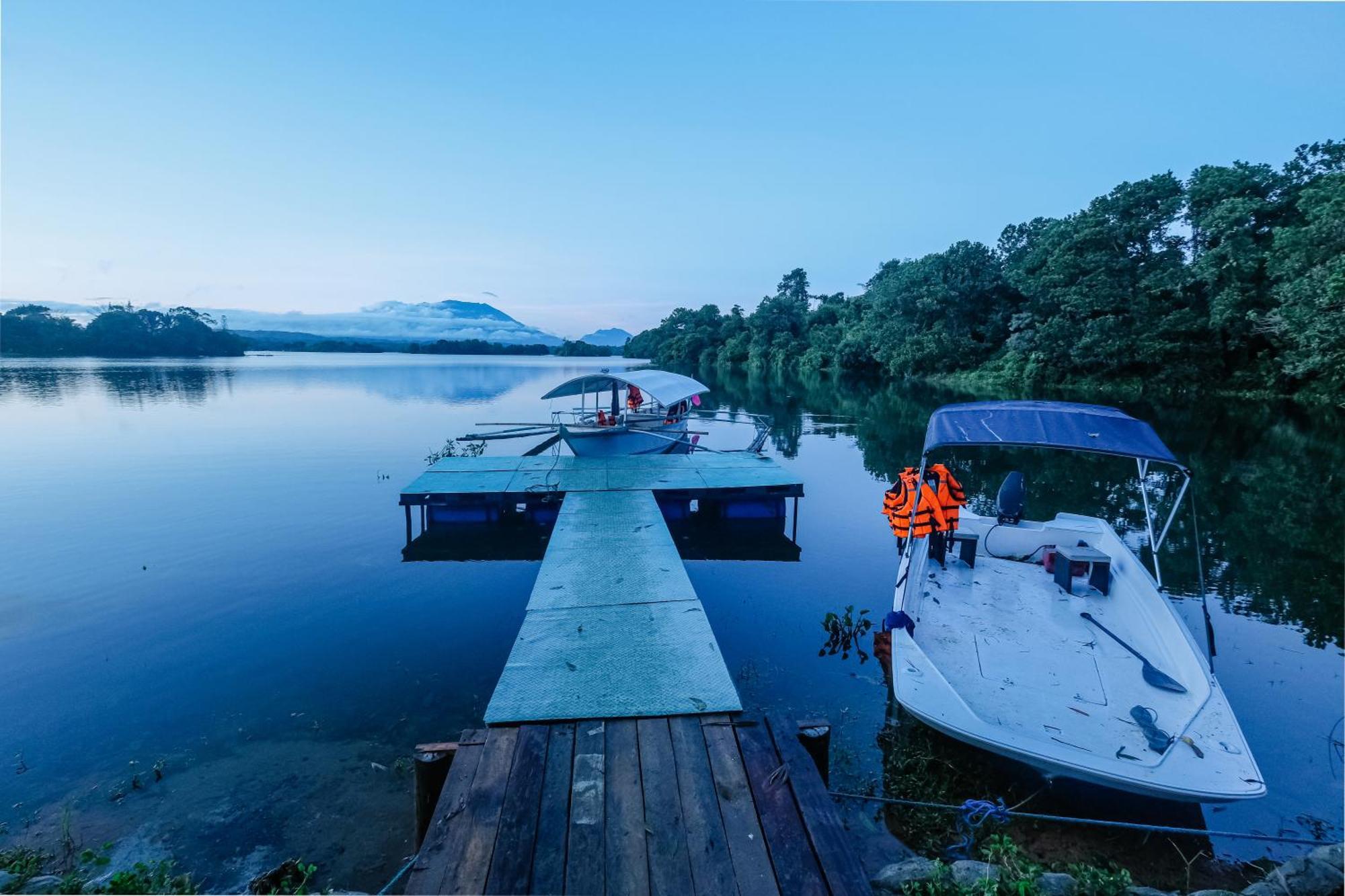 Almost Heaven Lake Resort By Cocotel Cavinti Экстерьер фото